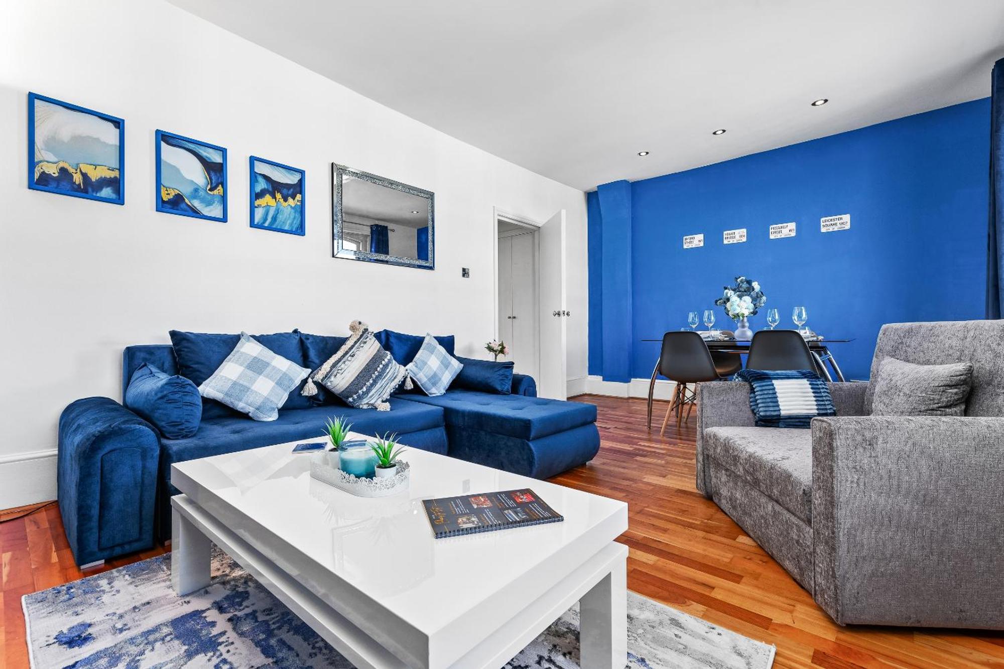 Balcony Blue Theme 1 Bedroom Central London Luxury Flat Near Hyde Park! Accommodates Up To 6! Double Sofa Bed And Next To Station! エクステリア 写真