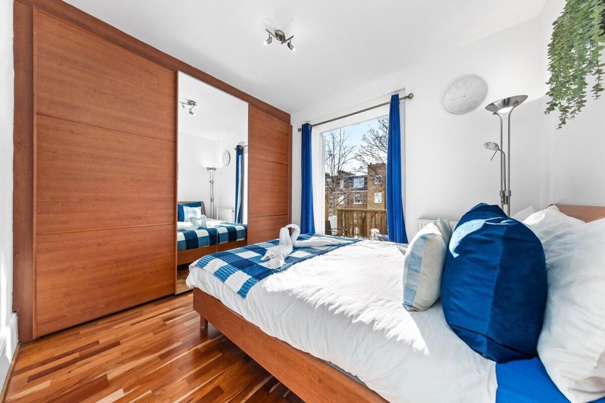 Balcony Blue Theme 1 Bedroom Central London Luxury Flat Near Hyde Park! Accommodates Up To 6! Double Sofa Bed And Next To Station! エクステリア 写真
