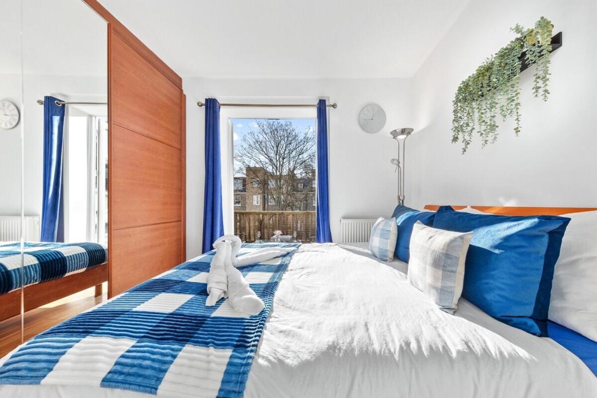 Balcony Blue Theme 1 Bedroom Central London Luxury Flat Near Hyde Park! Accommodates Up To 6! Double Sofa Bed And Next To Station! エクステリア 写真