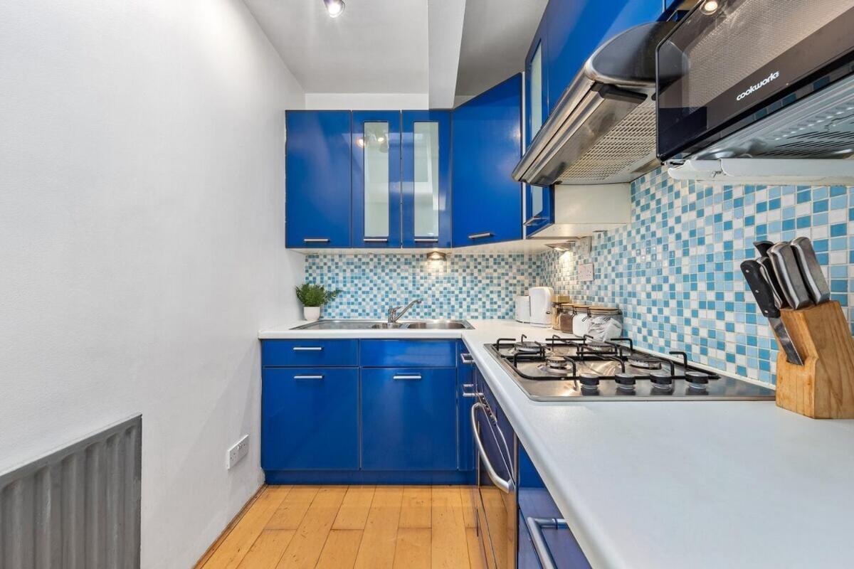 Balcony Blue Theme 1 Bedroom Central London Luxury Flat Near Hyde Park! Accommodates Up To 6! Double Sofa Bed And Next To Station! エクステリア 写真