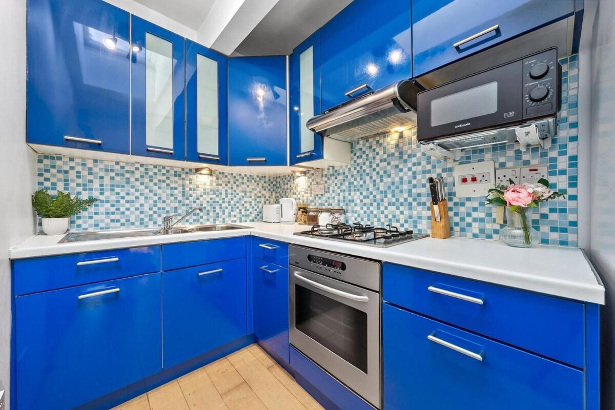 Balcony Blue Theme 1 Bedroom Central London Luxury Flat Near Hyde Park! Accommodates Up To 6! Double Sofa Bed And Next To Station! エクステリア 写真
