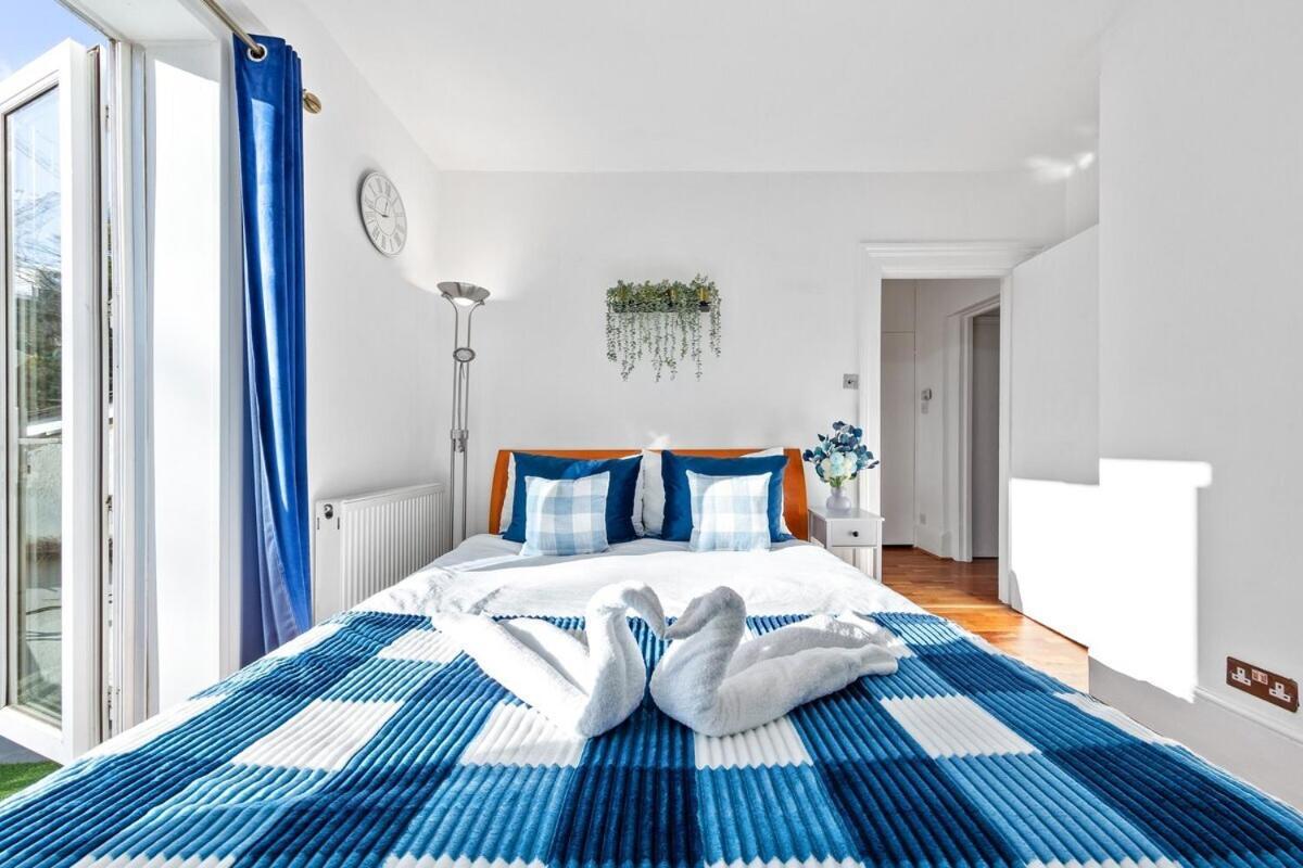 Balcony Blue Theme 1 Bedroom Central London Luxury Flat Near Hyde Park! Accommodates Up To 6! Double Sofa Bed And Next To Station! エクステリア 写真