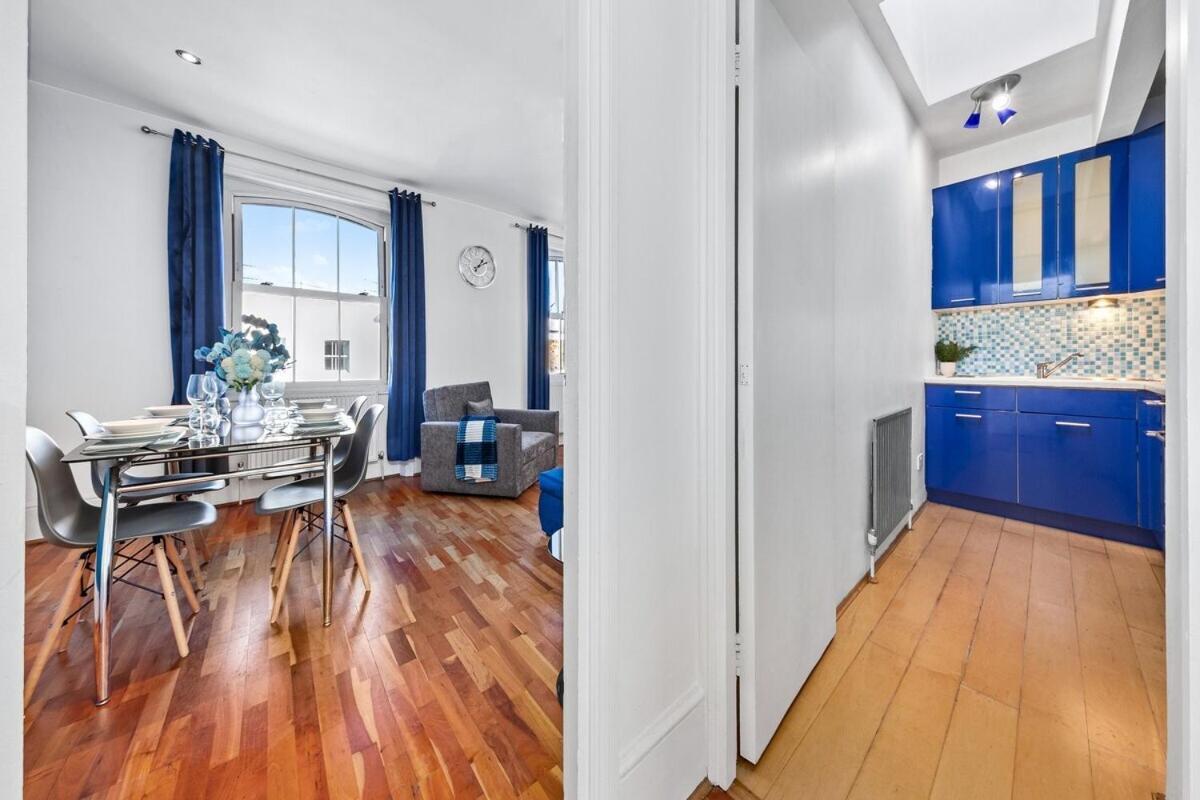 Balcony Blue Theme 1 Bedroom Central London Luxury Flat Near Hyde Park! Accommodates Up To 6! Double Sofa Bed And Next To Station! エクステリア 写真