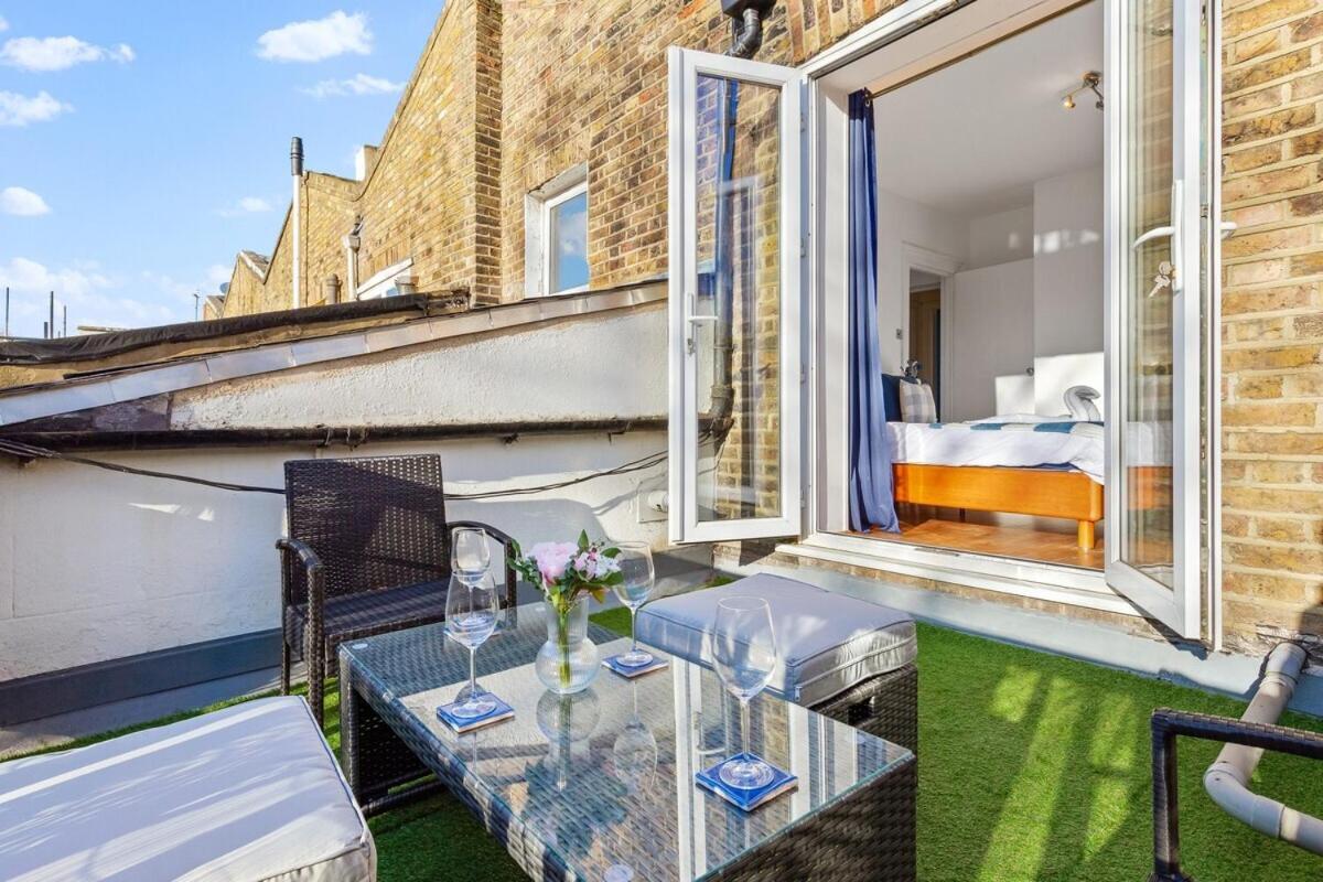 Balcony Blue Theme 1 Bedroom Central London Luxury Flat Near Hyde Park! Accommodates Up To 6! Double Sofa Bed And Next To Station! エクステリア 写真