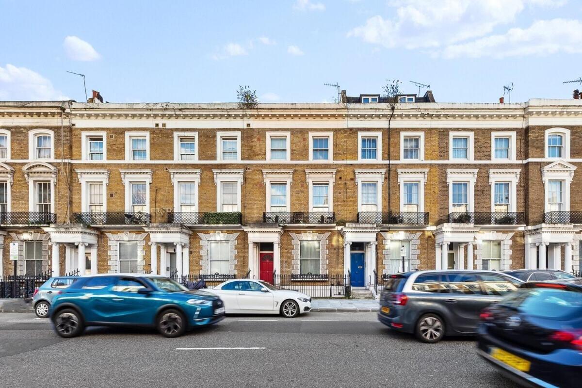 Balcony Blue Theme 1 Bedroom Central London Luxury Flat Near Hyde Park! Accommodates Up To 6! Double Sofa Bed And Next To Station! エクステリア 写真