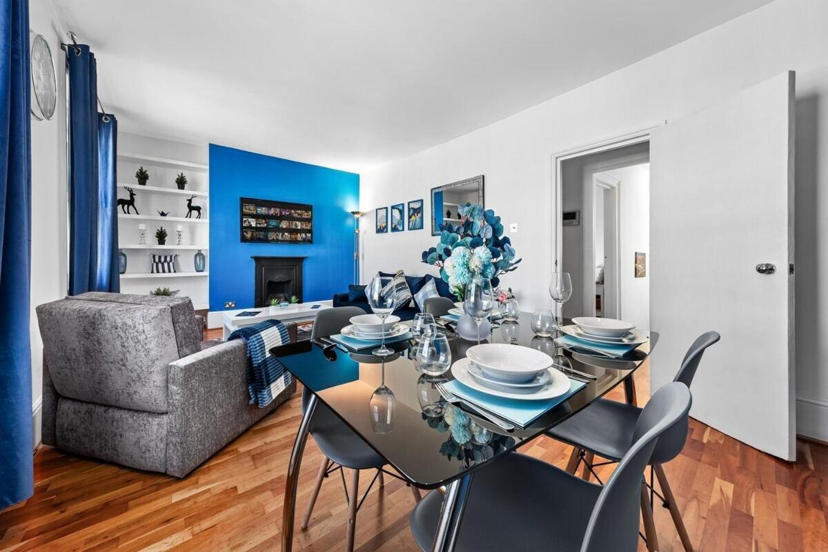 Balcony Blue Theme 1 Bedroom Central London Luxury Flat Near Hyde Park! Accommodates Up To 6! Double Sofa Bed And Next To Station! エクステリア 写真