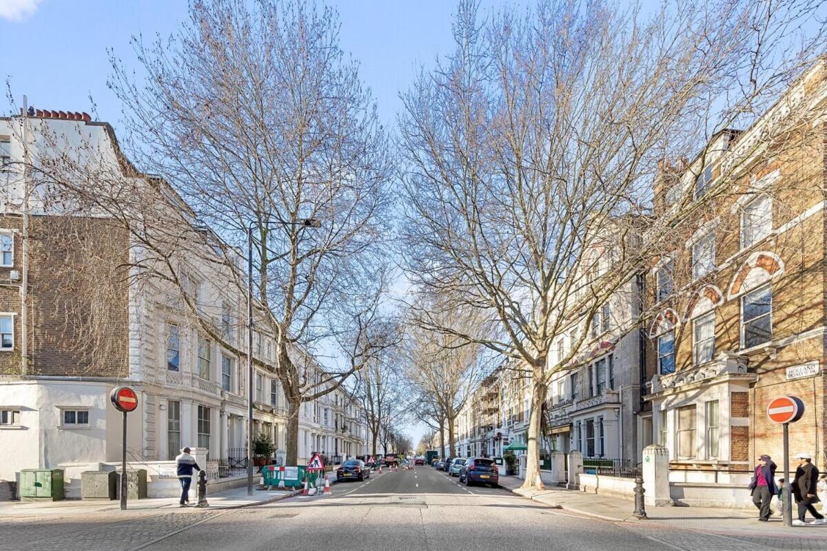 Balcony Blue Theme 1 Bedroom Central London Luxury Flat Near Hyde Park! Accommodates Up To 6! Double Sofa Bed And Next To Station! エクステリア 写真